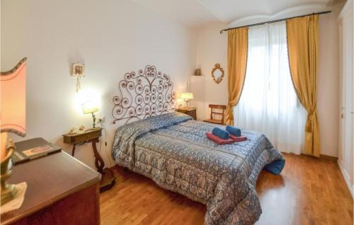 Arezzo Apartment | Lovely Apartment In Arezzo With Kitchen