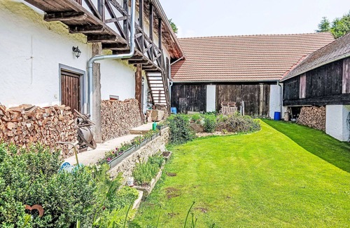 Horni Plana Villa | Lovely apartment in villa for 3 people with pool, WIFI, TV, pets allowed and parking