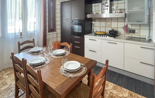 Collesalvetti House | Lovely Apartment In Collesalvetti