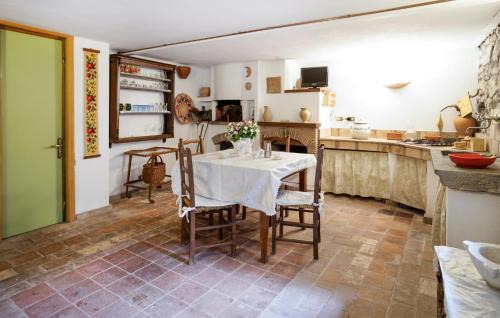 Gallicano Apartment | Lovely Apartment In Verni With Wifi