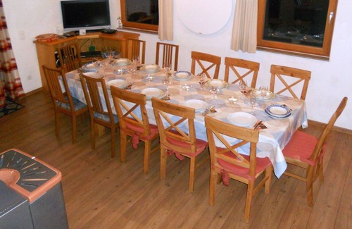 Eben im Pongau House | Lovely apartment in villa for 6 guests with WIFI, TV, terrace and parking