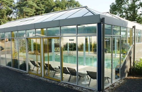 Louwel House | Lovely apartment in villa for 4 guests with pool, WIFI, TV, terrace and parking