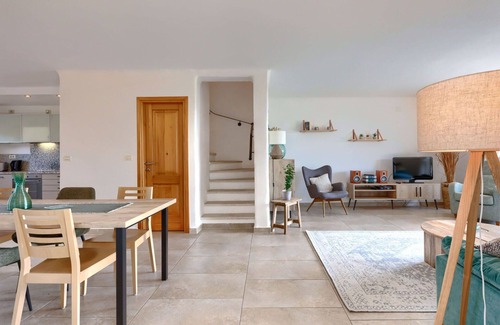 Baredine House | Lovely apartment in villa for 6 guests with WIFI, pool, A/C, TV, terrace and panoramic view