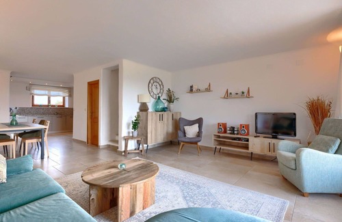 Baredine House | Lovely apartment in villa for 6 guests with WIFI, pool, A/C, TV, terrace and panoramic view