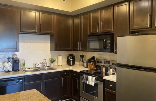 Cardinal Heights Apartment | Lovely Apartment Unit Near Hospitals