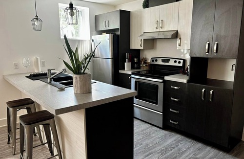 Blainville Apartment | Lovely apartment with pool and bbq