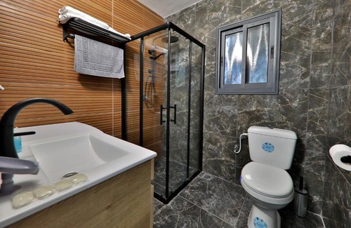 Haifa Apartment | Lovely apartment with a terrace in the center of Haifa