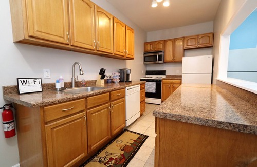 Belleville Apartment | ★Lovely Apt Close to American Dream and NYC!★