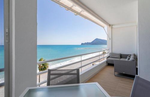 Altea Apartment | Lovely Beachfront Apartment with Panoramic Views