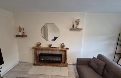 Borehamwood Apartment | Lovely & Beautiful 2 Bed-Apartment in Borehamwood