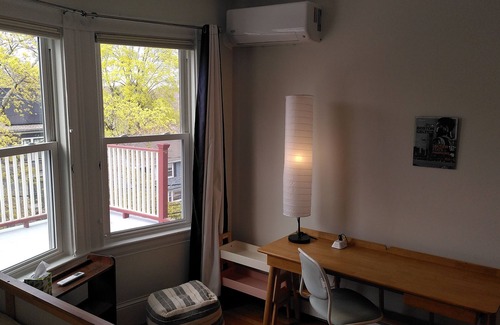 Arlington Apartment | Lovely, bright 2-BR in historic Arlington