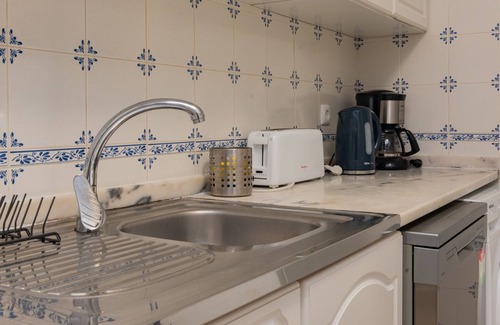 Santa Engracia Apartment | Lovely & Bright Family Flat W/Patio