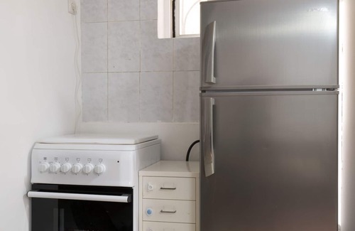 Haifa Apartment | Lovely & Budget apartment at the Center, gardens & German colony
