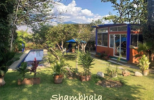 Malinalco House | Lovely bungalow with pool, great view, comfortable loft w/WiFi in Malinalco