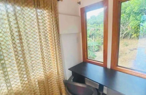 Luna Park Cabin | Lovely cabin with WiFi in charming Circasia