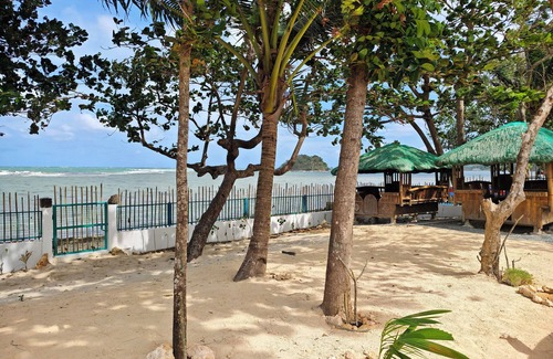 Sual RV Rental | Lovely campground or open kubos in Victoria, Alaminos for a relaxing getaway.