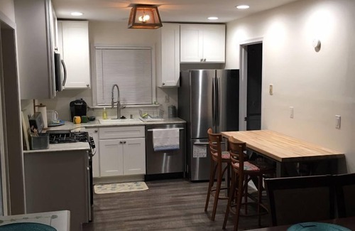 Somers Point House | Lovely Cape Cod Furnished in Coastal Country Theme. Close to Everything!