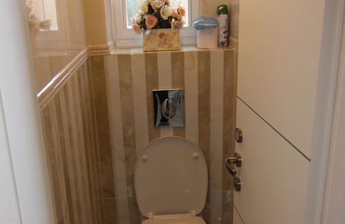 Mahane Israel Apartment | Lovely centrally located apartment in Talbieh, in the heart of Jerusalem!