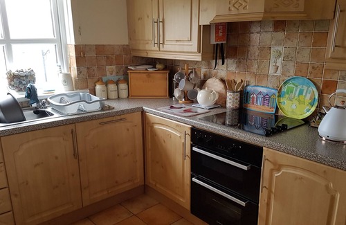 Bushmills Cottage | Lovely cottage 400m from Portballintrae beach