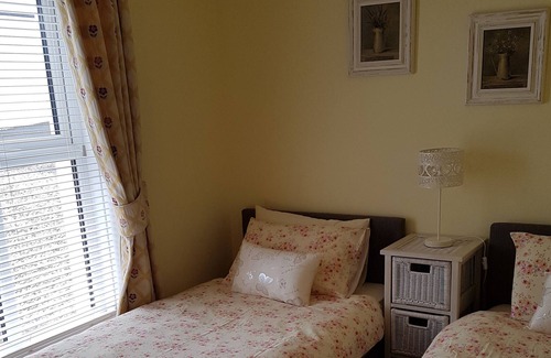 Bushmills Cottage | Lovely cottage 400m from Portballintrae beach