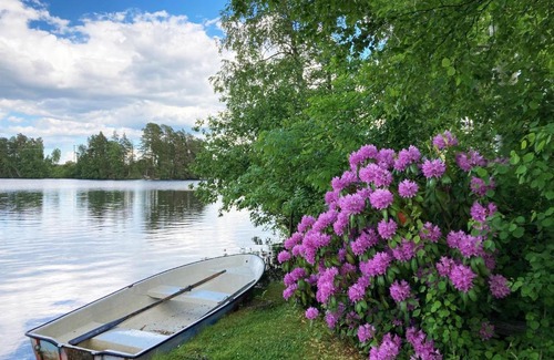 Bankeryd House | Lovely cottage in Bankeryd with a panoramic view of the lake