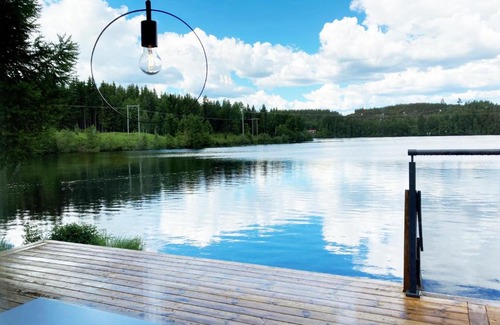 Bankeryd House | Lovely cottage in Bankeryd with a panoramic view of the lake