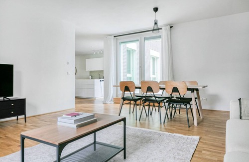 Wittau Apartment | Lovely Donaustadt 3BR steps from Seepark, near Metro U2, by Blueground