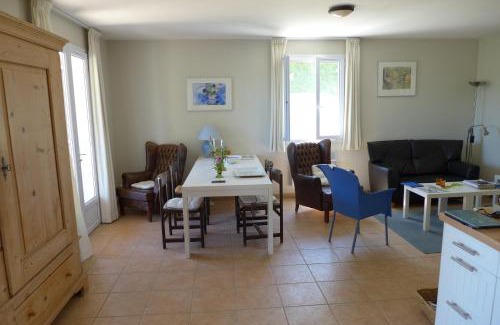 Saint-Etienne-de-Villereal House | Lovely gites with private pool, privacy & spacious garden