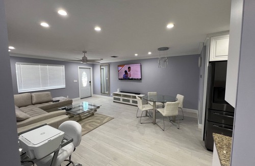 Greenacres Apartment | LOVELY GUEST HOUSE