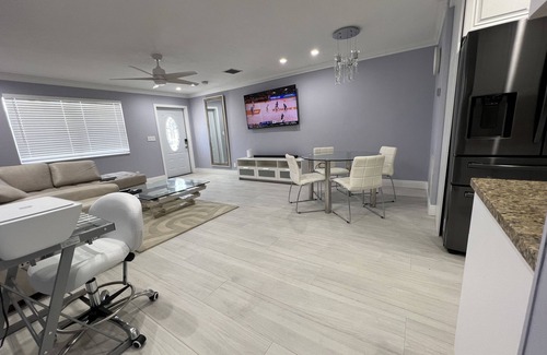 Greenacres Apartment | LOVELY GUEST HOUSE