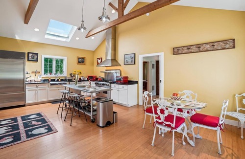 Middleburg Cottage | Lovely Guest House 2.5 miles from downtown Middleburg