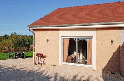 La Chapelle-Saint-Sauveur House | Lovely home in La Chapelle-Saint-Sauv