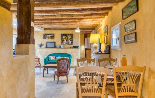 Les Baux-de-Breteuil House | Lovely Home In Les Baux De Breteuil
