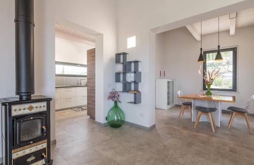 Alviano House | Lovely home in Alviano with kitchen