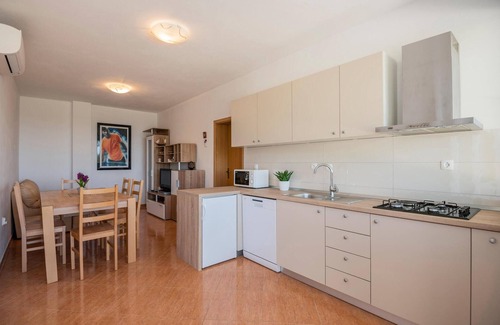 Baska Voda House | Lovely home in Bast with house sea view