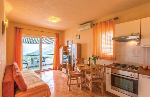 Baska Voda House | Lovely home in Bast with house sea view