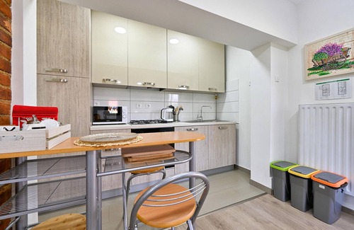 Konjscina House | Lovely home in Bocadir with WiFi