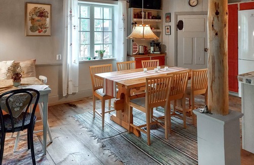 Idkerberget House | Lovely home in Borlänge with sauna