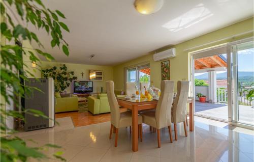 Donji Prolozac House | Lovely Home In Donji Prolozac