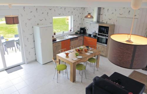 Brain-sur-Allonnes House | Lovely Home In Brain-Sur-Alonnes