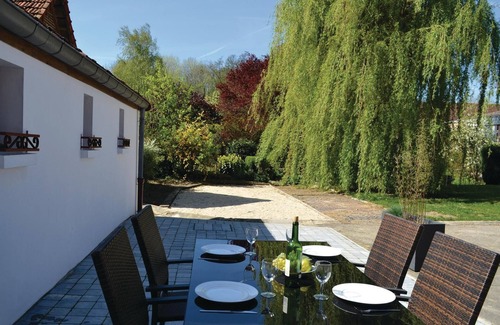 Frise House | Lovely home in Frise with WiFi