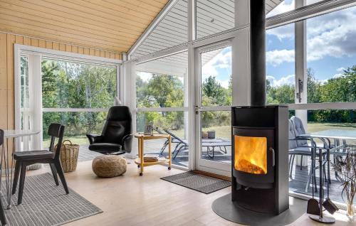Grenaa House | Lovely Home In Grenaa With Kitchen
