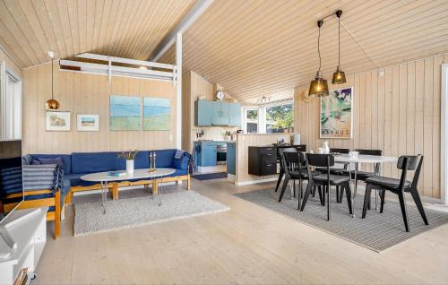 Grenaa House | Lovely Home In Grenaa With Kitchen