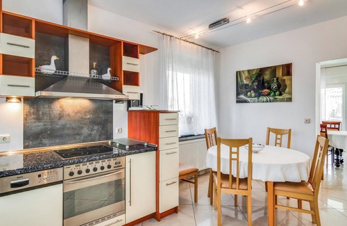 Grzybowo House | Lovely home in Grzybowo with WiFi