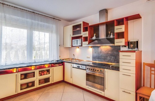 Grzybowo House | Lovely home in Grzybowo with WiFi