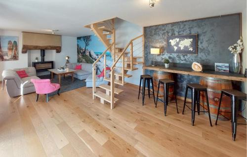 Kerlouet House | Lovely Home In Guisseny