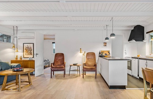 Hejlsminde Strand House | Lovely home in Hejls with sauna