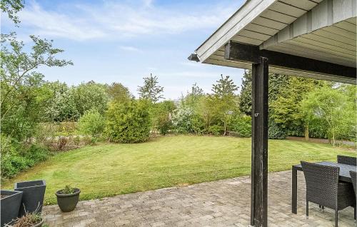 Hejlsminde Strand House | Lovely Home In Hejls With Kitchen