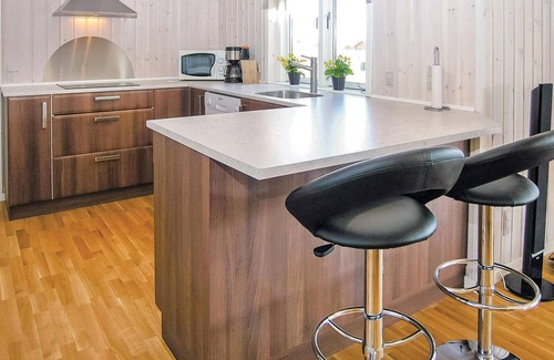 Falen House | Lovely home in Hemmet with sauna