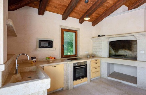Sveti Petar u Sumi House | Lovely home in Sv. Petar u Sumi